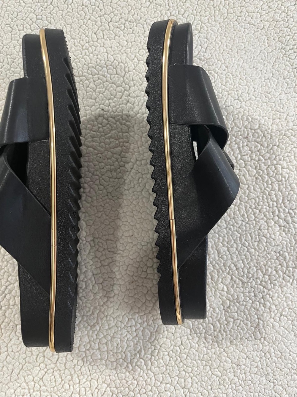 Sandals - Picture 5 of 6